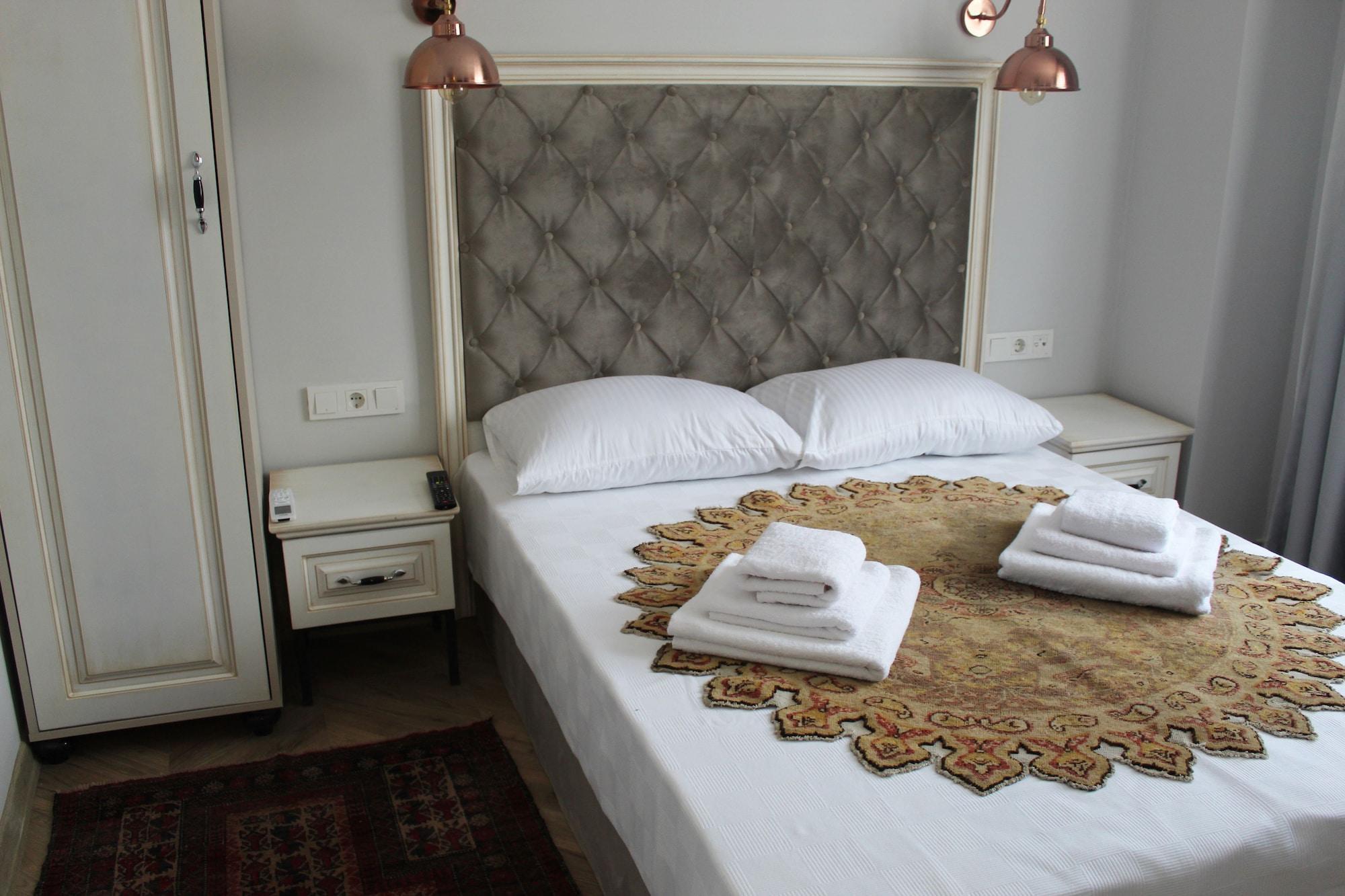 Good Night Hotel Istanbul Exterior photo